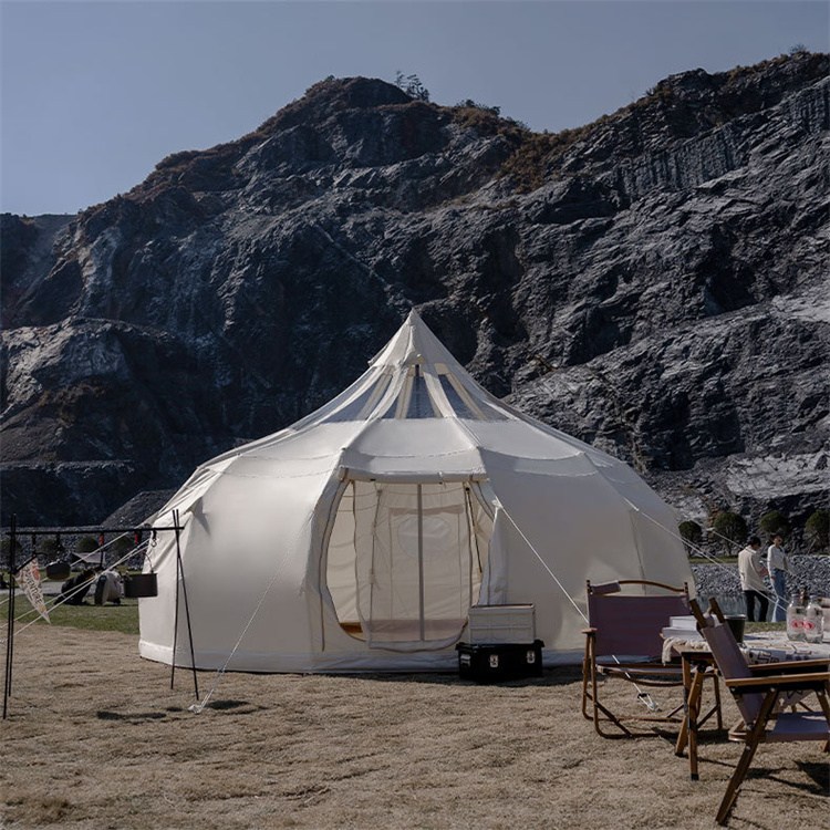 Milliseid eeliseid pakub YMOUTDOOR Outdoor Canvas Bell Telk Glampingu ettevõttele?